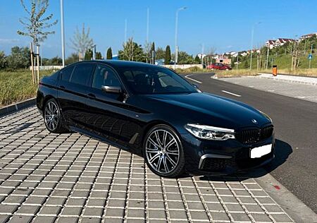 BMW M550i xDrive A -