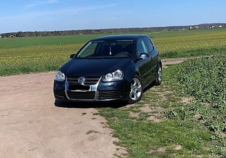VW Golf Volkswagen V 1.6 FSI United - R32 Front