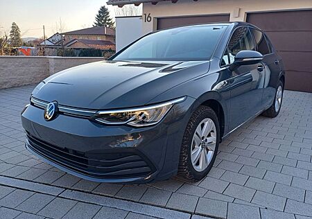 VW Golf Volkswagen VIII Lim. Life eTSI DSG