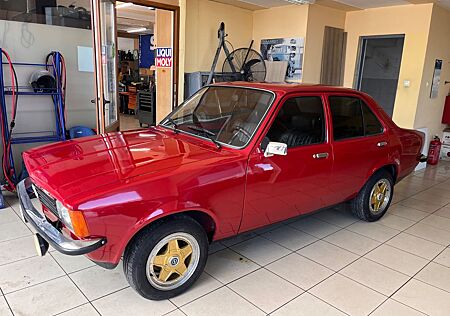 Opel Kadett C Saloon (sedan)