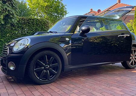 Mini Cooper D -NAVI-PANO-LEDER