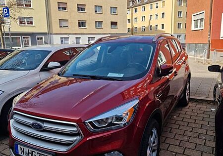 Ford Kuga 1,5 TDCi 88kW Titanium Winter+Sommerreifen
