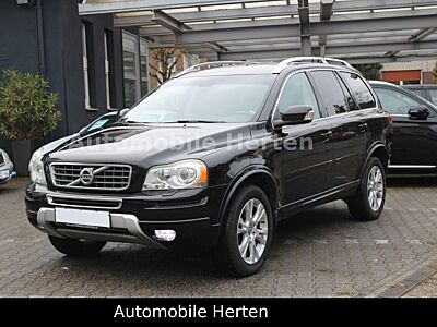 Volvo XC 90 D5 Momentum Geartronic*7SITZER*LEDER*NAVI!