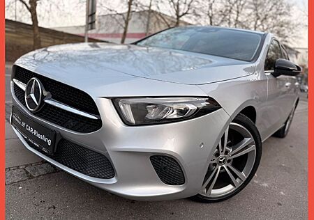 Mercedes-Benz A 180 SPORT/AUTOMA/LEDER/KAMERA/ASISS/LED/Ambien