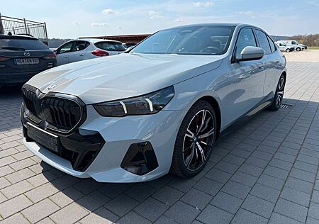 BMW 540d xDrive M PRO HUD AHK PANO STHZ AKTIVSITZ 20