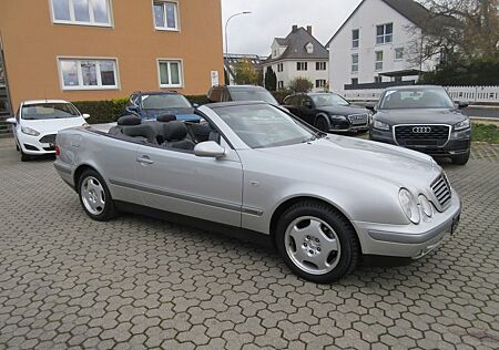 Mercedes-Benz CLK 320 ELEGANCE*Sehr gepflegt*