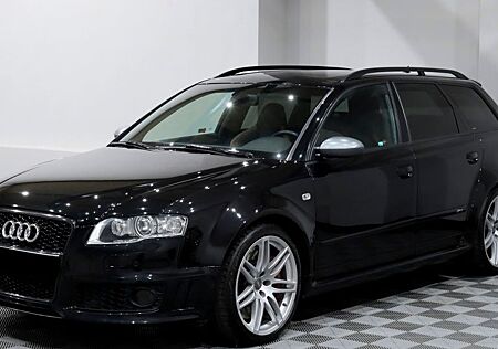 Audi RS4 Avant 4.2 FSI-SCHALENSITZE-MOTOR ÜBERHOLT