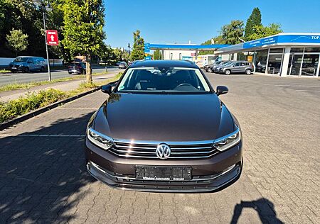 VW Passat Variant Volkswagen Passat Highline2.0TDI-190PS-AUT*AHK+LEDER+LED+NA