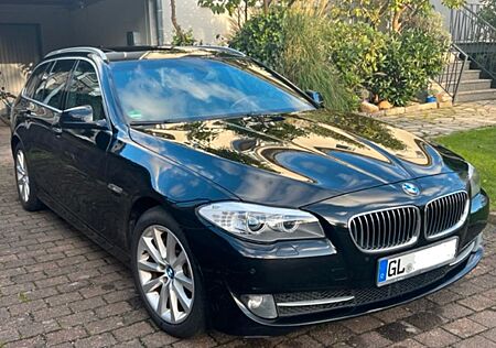 BMW 530d xDrive Touring - Sicher, geräumig, stilvoll