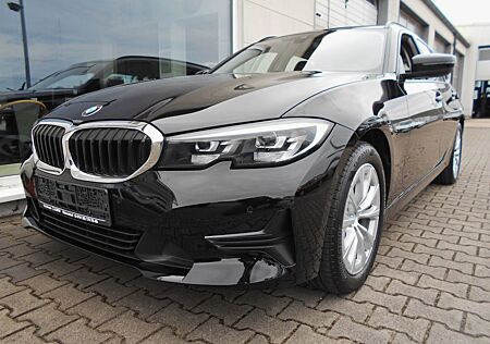 BMW 318dA Touring 1.Hand-NAVI-LED-SITZHEIZUNG-CARPLA