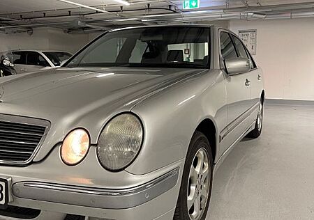Mercedes-Benz 240