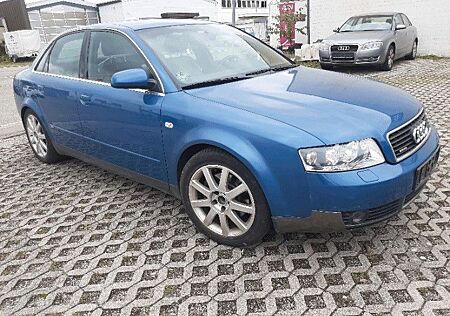 Audi A4 3.0 quattro S Line / Teilleder /XENON/1.Hand