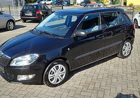 Skoda Fabia .Kima.Steuerkette Neu.TÜV/Neu+Allwetterreif