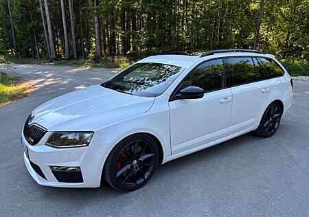 Skoda Octavia 2.0 TDI DSG RS Combi RS