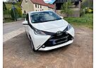 Toyota Aygo (X) Aygo (X) 1,0-l-VVT-i x-play x-play