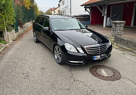 Mercedes-Benz E 350 CDI 4MATIC T AMG Line Tüv neu Standheizung