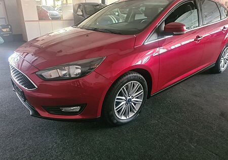 Ford Focus Lim. Cool & Connect SR WR TOP ZUSTAND !