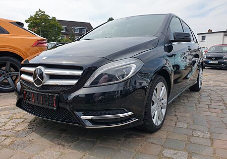 Mercedes-Benz B 180 B -Klasse *Bi-Xenon*Navi*SHZ*Automat