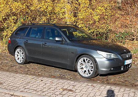 BMW 523i A Touring INDIVIDUAL 19" Pano USB Leder E61