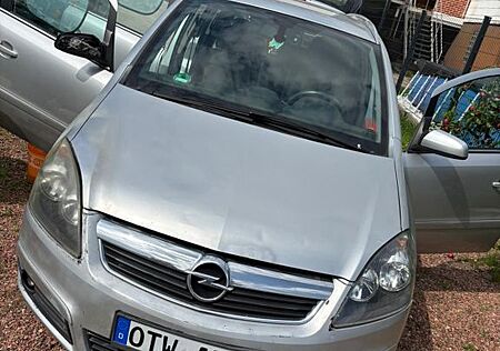 Opel Zafira 1.9 CDTI 88kW -
