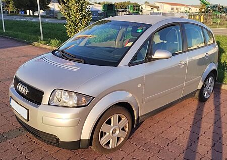 Audi A2 1.4 - Fahrtauglich, viele Neuteile