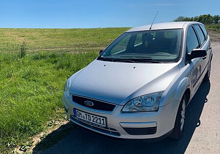 Ford Focus 1,6 Ti-VCT Ghia Ghia
