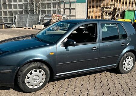 VW Golf Volkswagen 4 Zahnriemen & Kupplung erneut, Tüv 2027