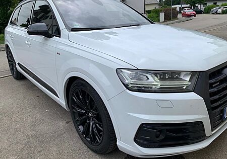 Audi Q7 3.0 TDI quattro 7-Sitzer, BOSE, AHK, SHZ