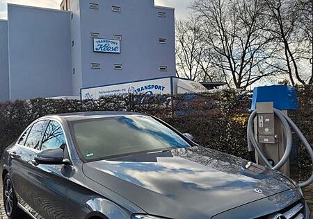 Mercedes-Benz C 200 d Autom. Kamera, LED, Sportsitze uvm.