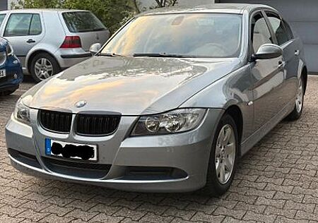 BMW 318i -