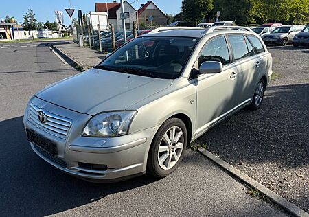 Toyota Avensis Kombi 1.8 Executive
