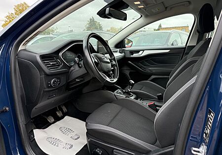 Ford Focus gebraucht kaufen Ford Focus Turnier Cool & Connect LED Tempomat 1 Hand