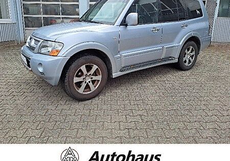 Mitsubishi Pajero 3.2 DI-D Dakar mit AHK