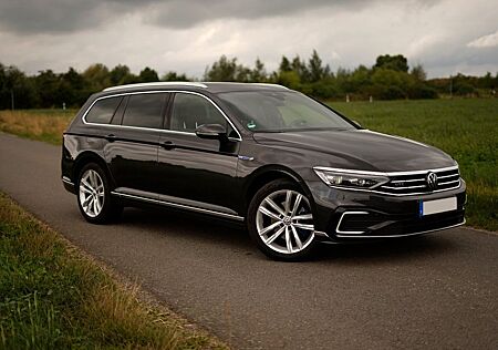 VW Passat Variant Volkswagen Passat GTE Variant | Standhz | IQ.Light |AHK
