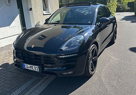Porsche Macan S Dies Sport led ahk 18 pano stdhz keyl 21