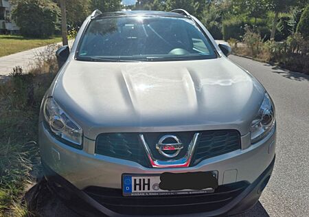 Nissan Qashqai 2.0 4 x 4 CVT Tekna Auto,Navi,Led