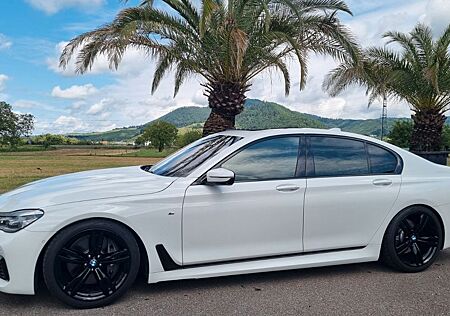 BMW 750 i M PERFORMANCE PAKET