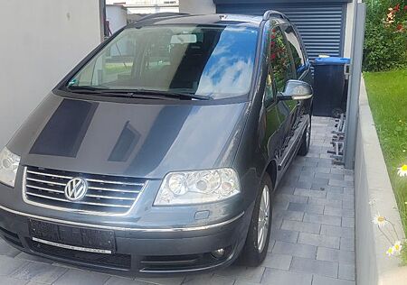 VW Sharan Volkswagen 1.8T Highline