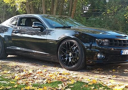 Chevrolet Camaro 6.2 V8 MT -