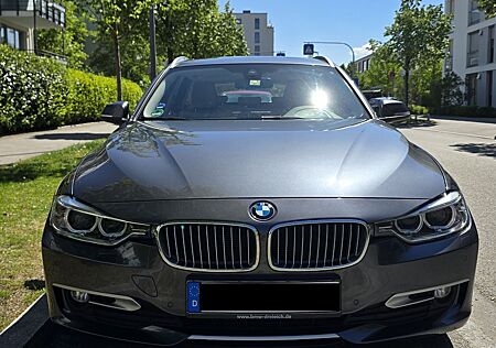 BMW 320 d Touring AUT/HEAD-UP/NAVI/PANO/LEDER
