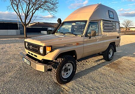 Toyota Land Cruiser HZJ 75 4.2D Desert Tec Hochdach