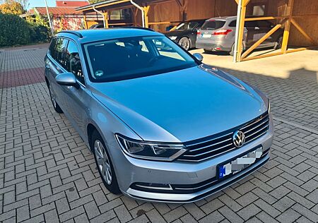 VW Passat Variant gebraucht kaufen VW Passat Variant Volkswagen 2.0 TDI SCR Comfortline Varia...