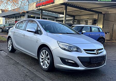 Opel Astra J 1.4i Turbo Active/Lenk-&SHZ/PDC/S-HEFT
