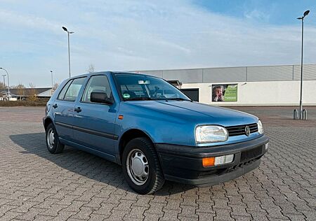 VW Golf Volkswagen 3 - TÜV 2026 - wenig Kilometer