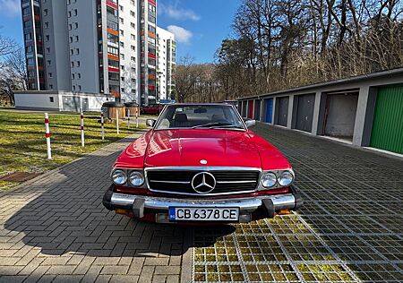 Mercedes-Benz SL 560