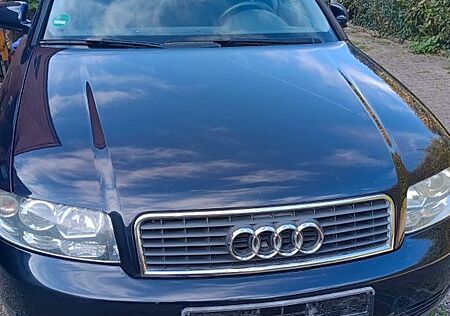 Audi A4 2.4 Avant -
