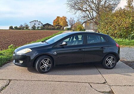 Fiat Bravo 1.4 16V TJet Kundendienst gepflegt
