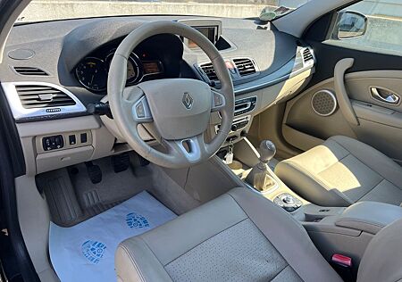 Renault Megane 1.9dci 130PS Luxe Leder Navi Alu17" PDC