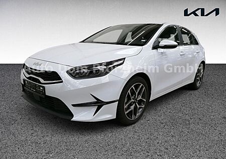 Kia Cee'd Ceed 1.5T DCT7 SPIRIT /NAVI/UVO
