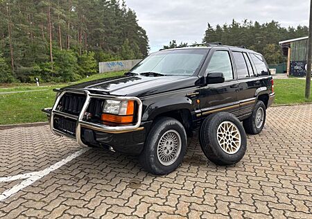 Jeep Grand Cherokee Limited 5.2 / Limited / V8 / AHK